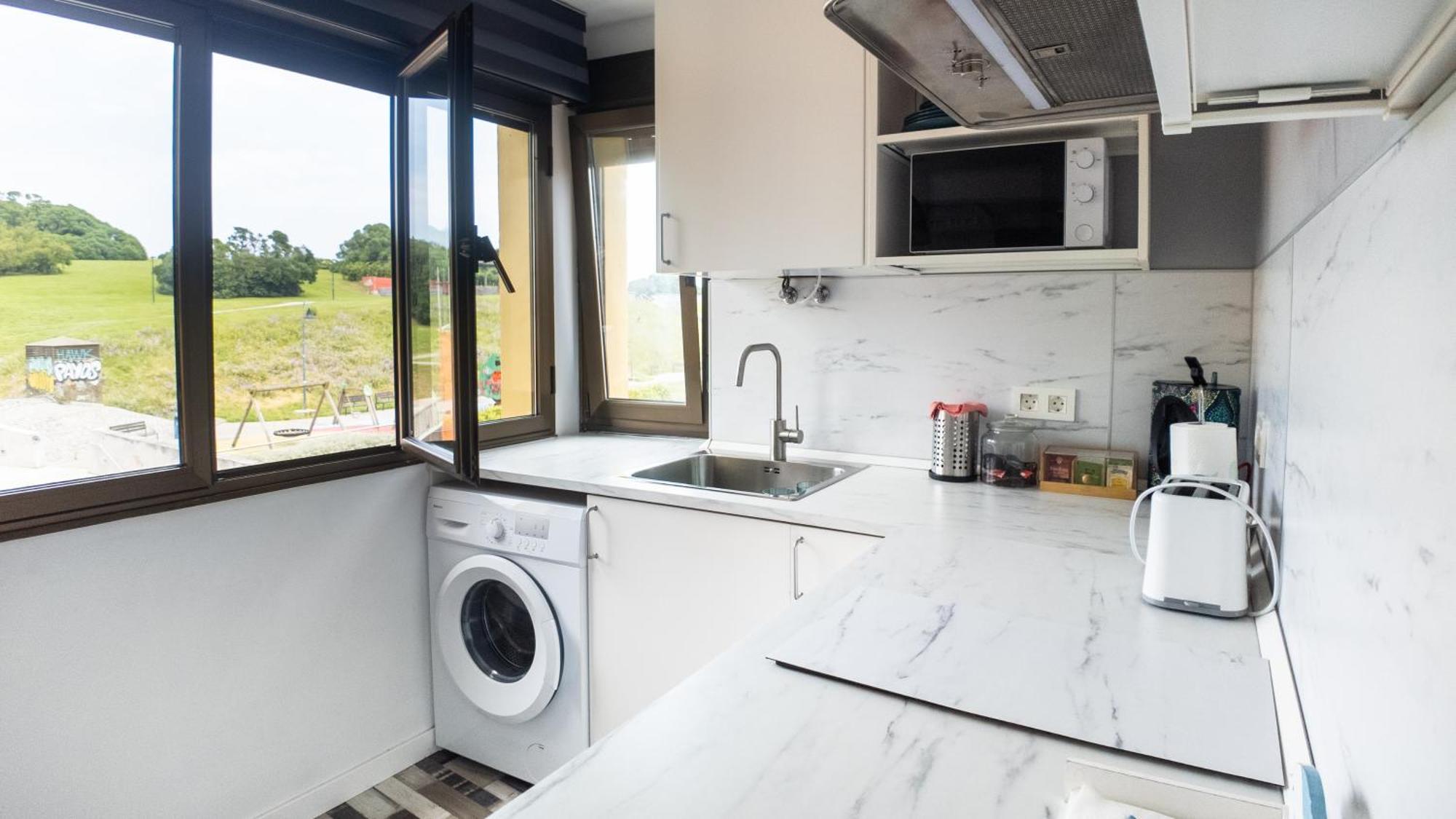 Loft En Gijon - Cimavilla Con Vistas Al Cerro Luaran gambar